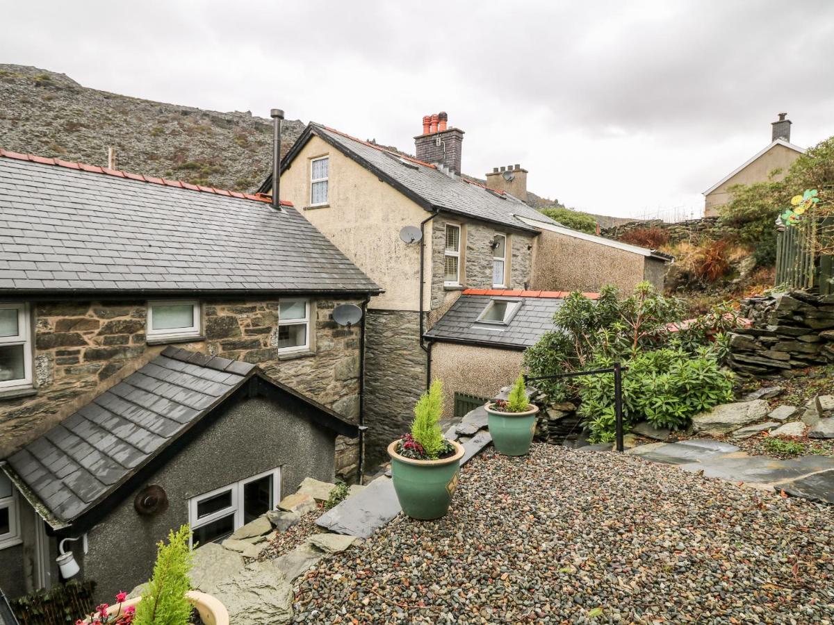 Yr Hen Dy Capel Villa Blaenau Ffestiniog Exterior photo